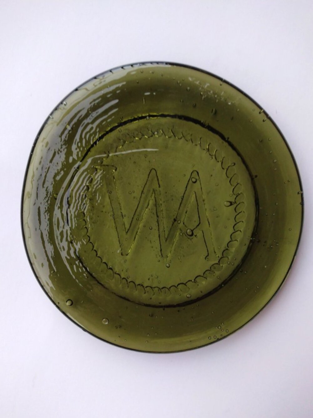 Vintage Jamestown Green Glass Augustine Washington Souvenir Paperweight - Picture 5 of 5
